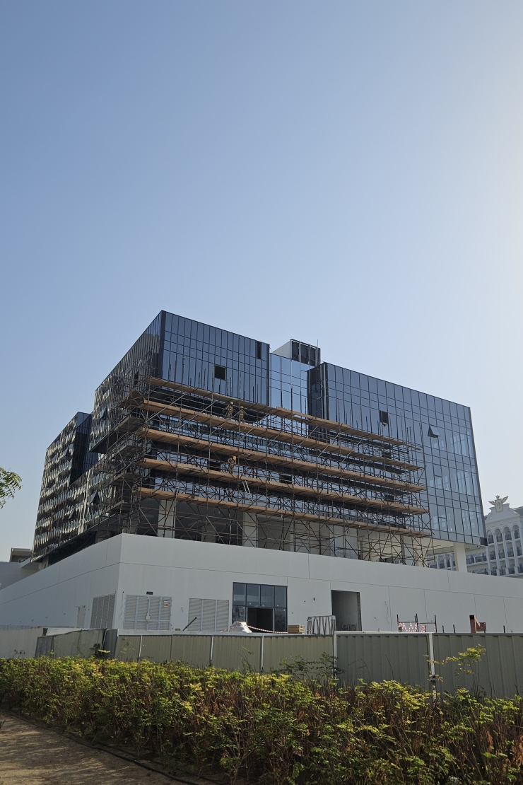 Aura Central, Dubai