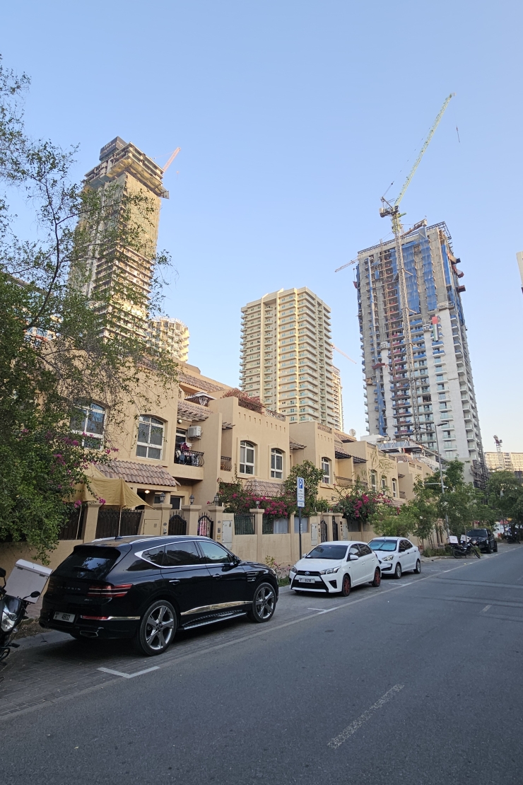 Diamond Views 1- Villas B, Dubai