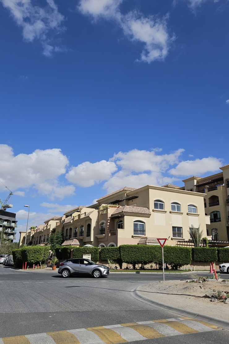 Diamond Views 3 - Villas B, Dubai